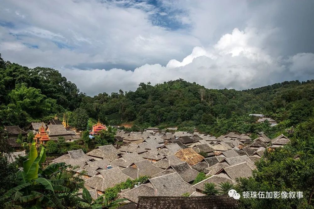 翁基山寨美如画袅袅炊烟炒茶香天上人间景迈山深山老林藏人家哎冷山上