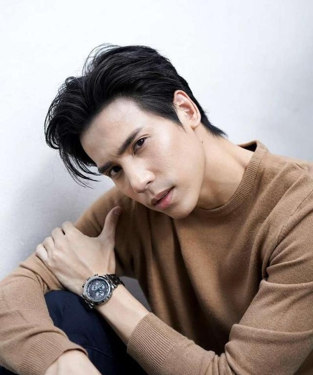 泰星vill晒照,男友jes吃醋,只怪vill太美丽?_腾讯新闻