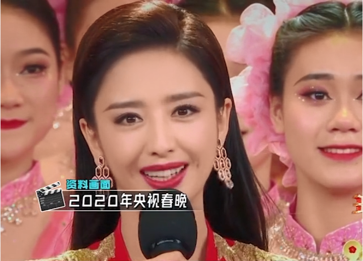 佟丽娅首谈担任春晚主持人每天腿都是软的焦虑到崩溃