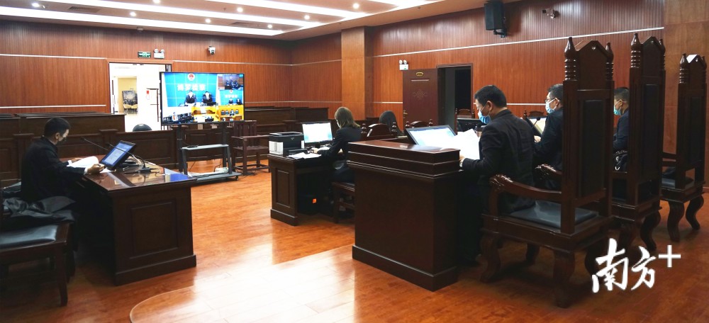 情况下,在博罗县某出租房内,通过网络搜集下载海鸥斯牌kn95口罩(下称