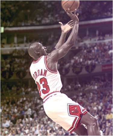 乔丹后仰跳投是经典中的经典美如画这个动作最大难度在哪里