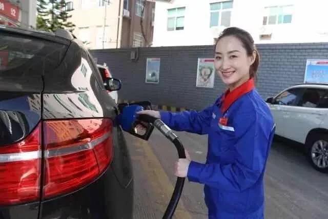 加油工月薪仅3000为啥有人一干就是10年内行人透露实情