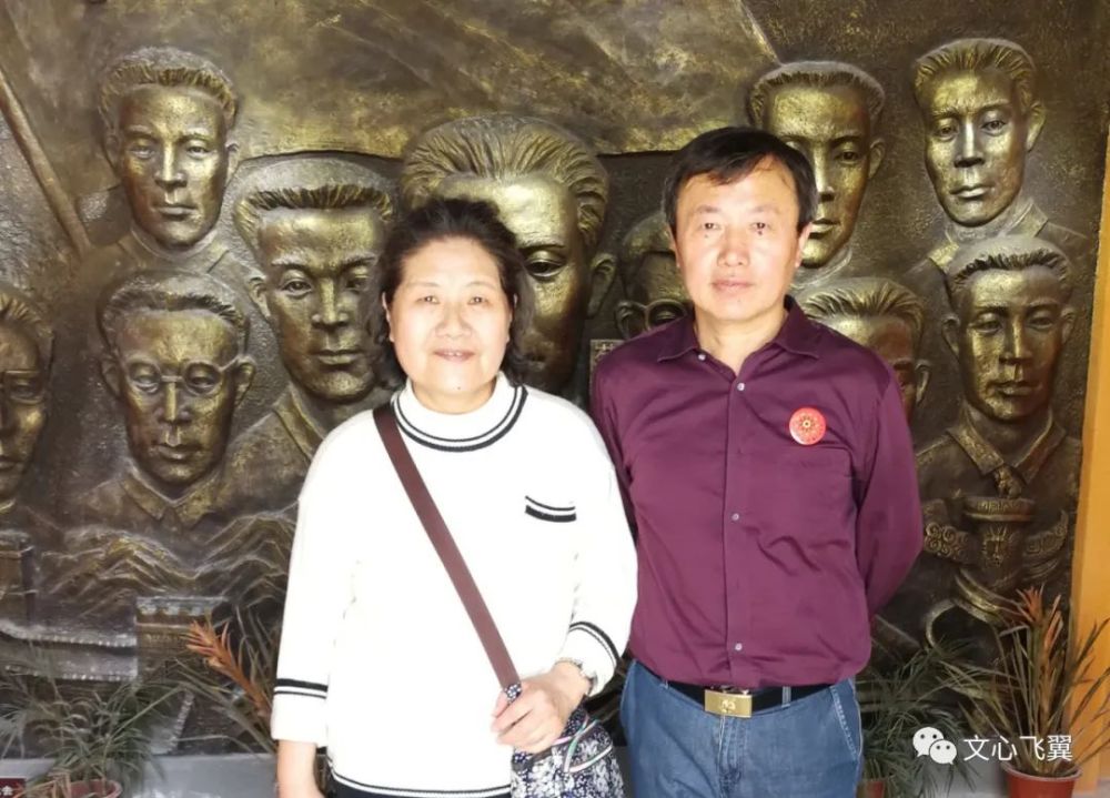 裴高才:"英雄之城"话"英雄",铁血铸就教育魂