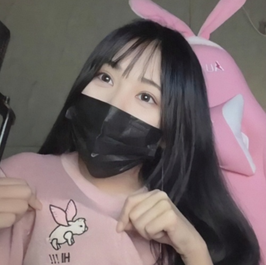 小团团晒全身照,网友称赞身材好,水友却被发现了照片有问题