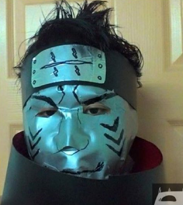 泰国小哥低成本cos,一个杯子还原鬼鲛,漫迷:绝了