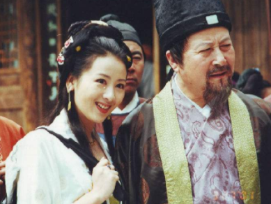 4,2003年《天上掉下个林妹妹,饰演孔妞妞 7,2005年《极速的浪漫青春