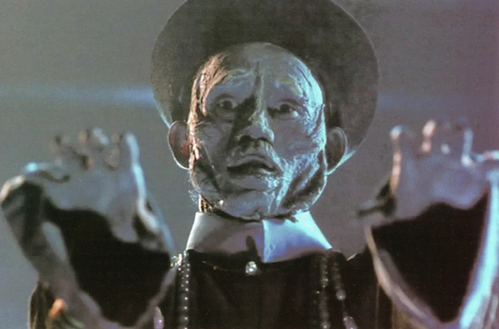 僵尸先生拍到一半就没钱了洪金宝贴钱林正英2周不睡觉才成就经典