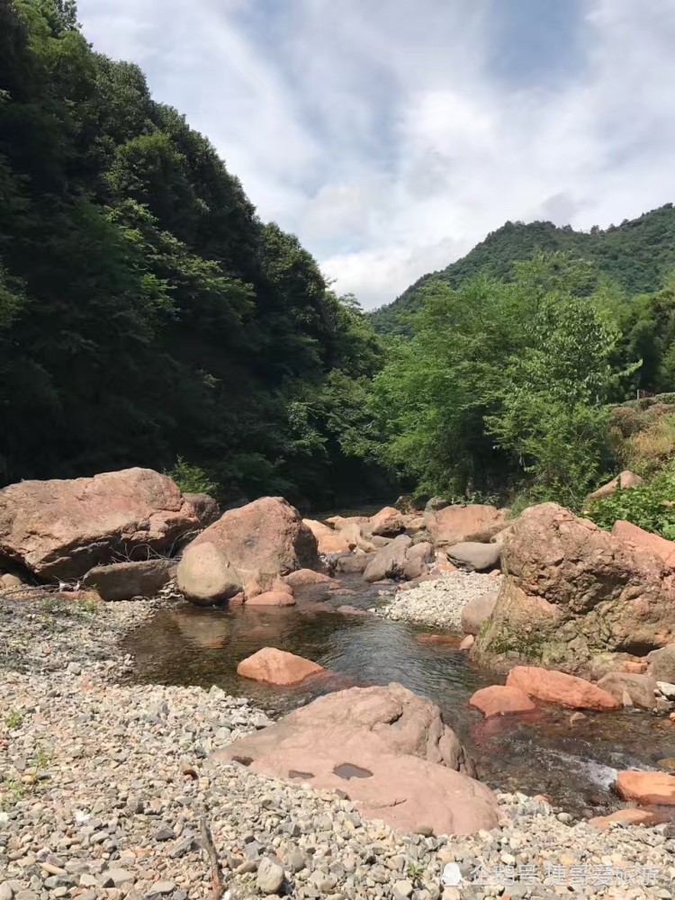 游览 安徽省 六安市 金寨 六安红石谷