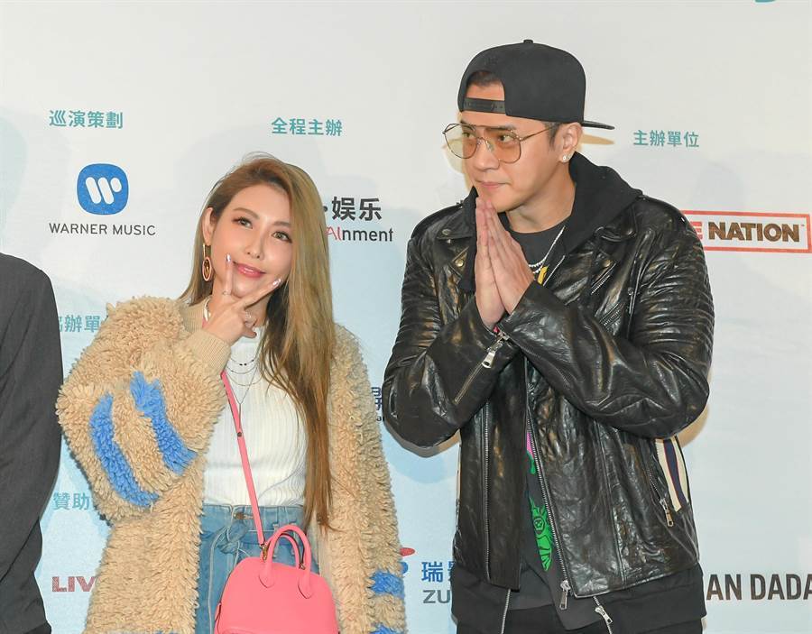 罗志祥|罗志祥首露面长发抢镜，其经纪人小霜低调生下女儿但婚姻状况不明