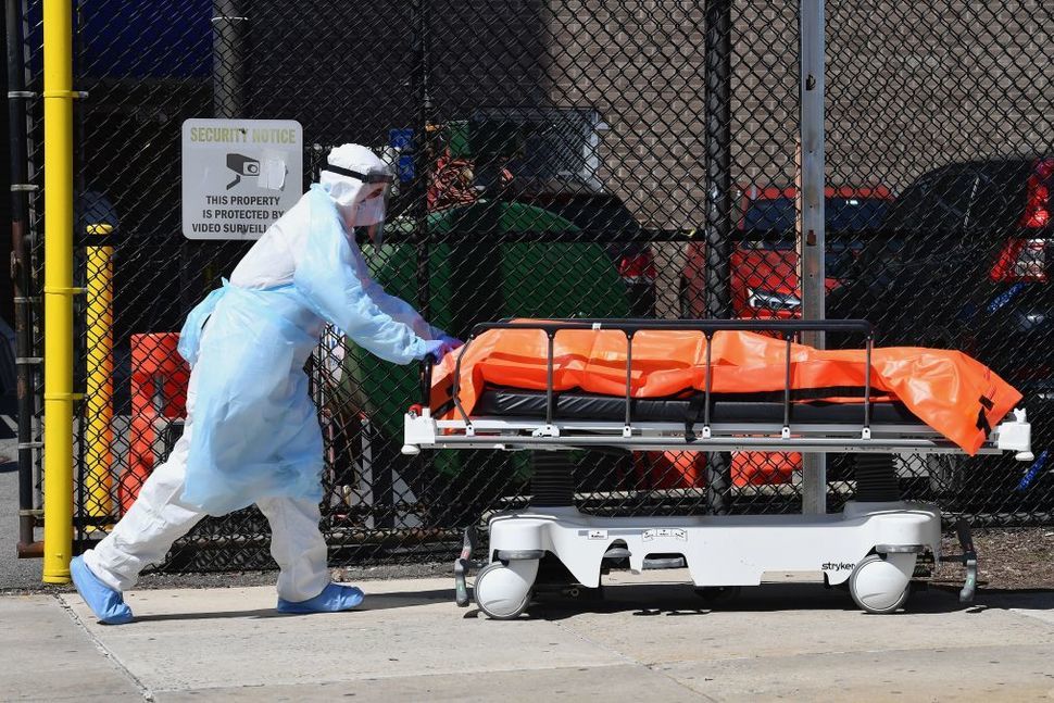 全球冠状病毒死亡人数超过20万