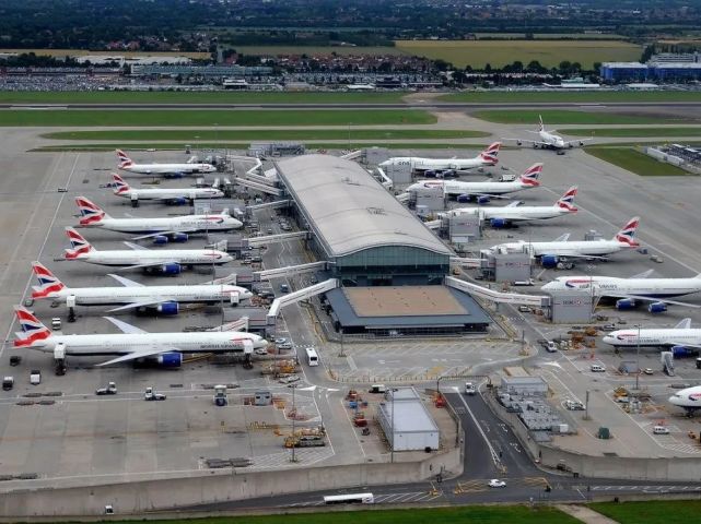 全球陸續有航司與國際機場使用外骨骼機器人提升員工體能與安全保護