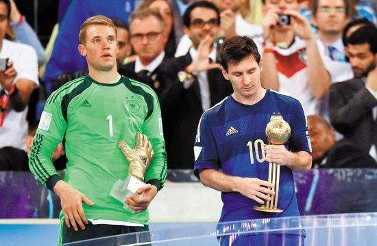 门将不配拿金球奖卡恩carry全队布冯诺伊尔夺世界杯最终都败了