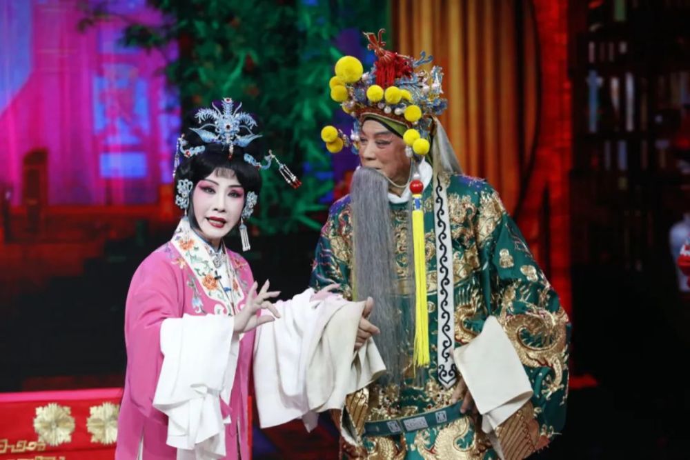 虎美玲 贾廷聚李立会和四壮士03线上线下品鉴团共赏一出大戏京剧名家