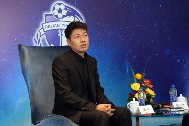 质疑恒大后又撕老东家前一方老总火了怒喷万达错用周军浪费2年