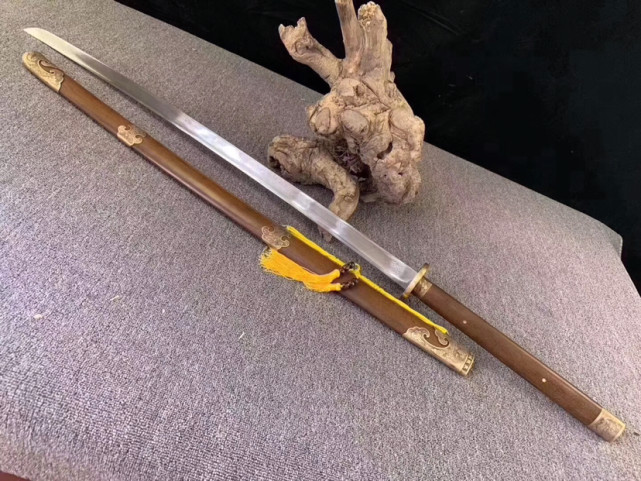 花纹钢凹面中华苗刀