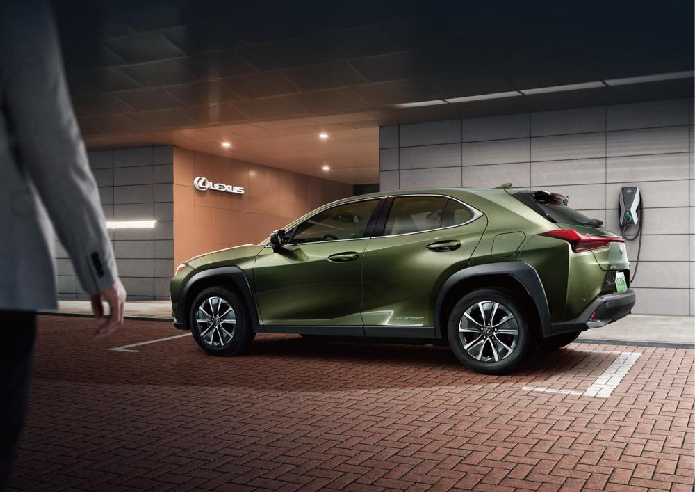 雷克萨斯纯电动ux300e上市 售价36.2-38.5万元_腾讯新闻