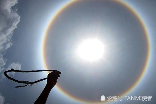 你的朋友圈被 太阳 刷屏了吗 太阳 朋友圈 日晕 日全食