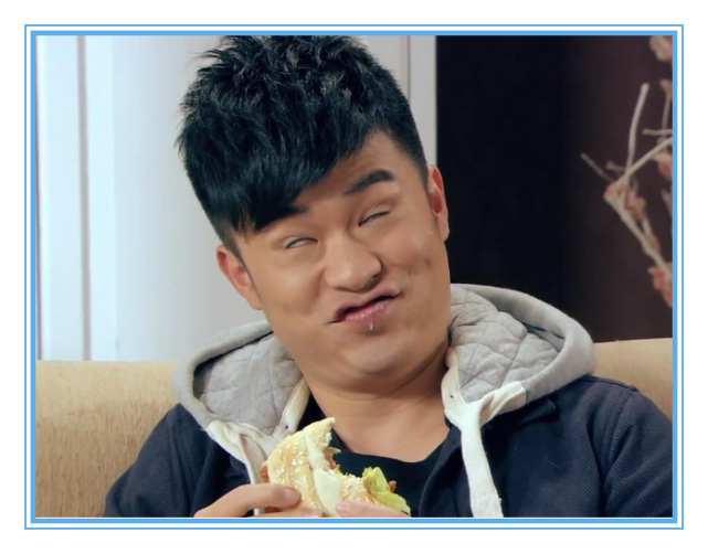 第三种是手抓饼,这种食物在生活中特别常见,很多人都吃过,在《爱情