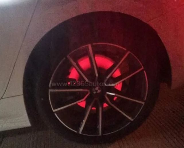 宝马新3系陷"刹车门",新车200公里为何刹车烧毁