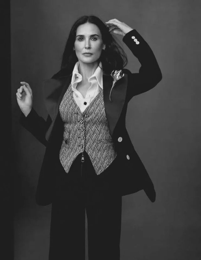 组图不老魔女戴米摩尔vogue写真大片