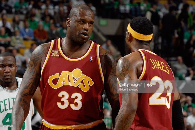 詹姆斯嘲笑奥尼尔罚丢一球掉一根头发奥尼尔逼急了机智回应