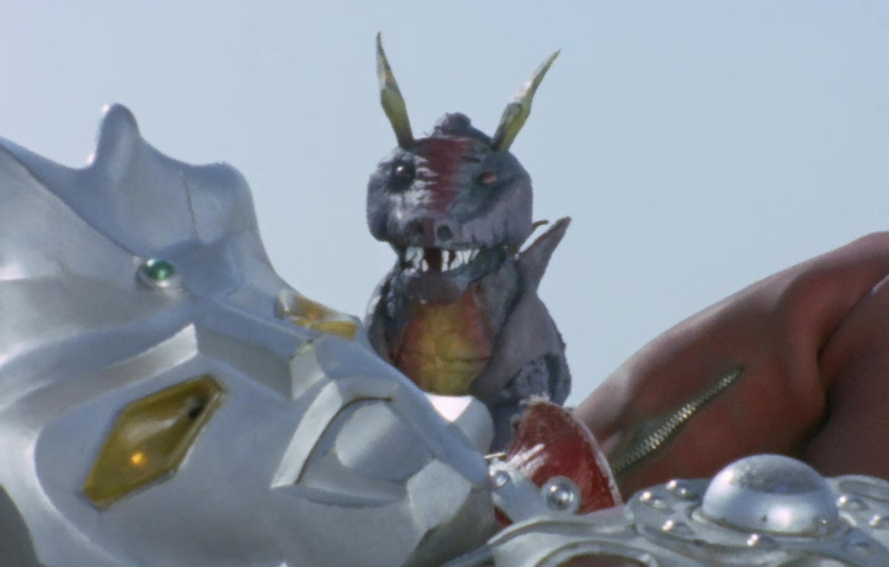 雷欧奥特曼曾经也有养过怪兽,他就是流浪怪兽罗恩,本来和雷欧相亲相爱