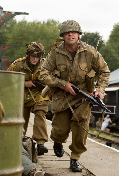 二战美军空降班武器配置情况,一个班拥有两挺机枪,火力不足恐惧症名不