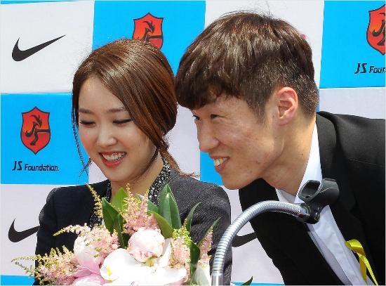 "男神背后的她"之金敏智——她是韩国球王情定的女主播