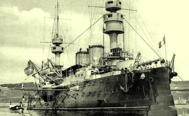 法兰西的钢铁浪漫,蒸汽朋克般的战舰——"若雷吉贝里"号战列舰