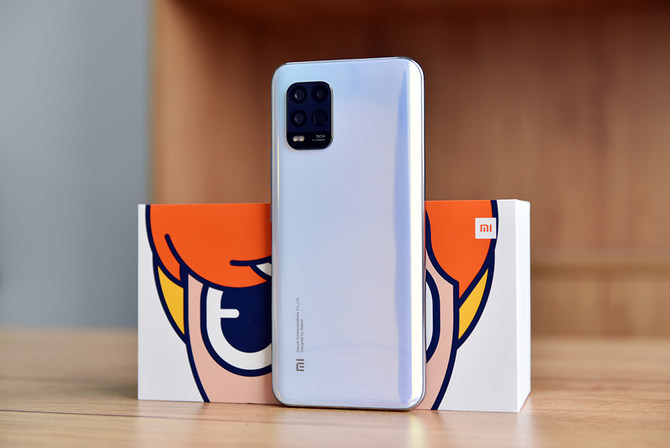 50倍潜望式变焦年轻人专属5g手机小米10青春版评测