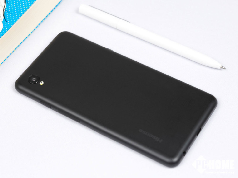 首发彩色水墨屏海信彩墨屏阅读手机a5c图赏