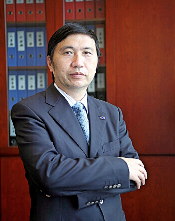 王大雄辞任中远海发首席执行官
