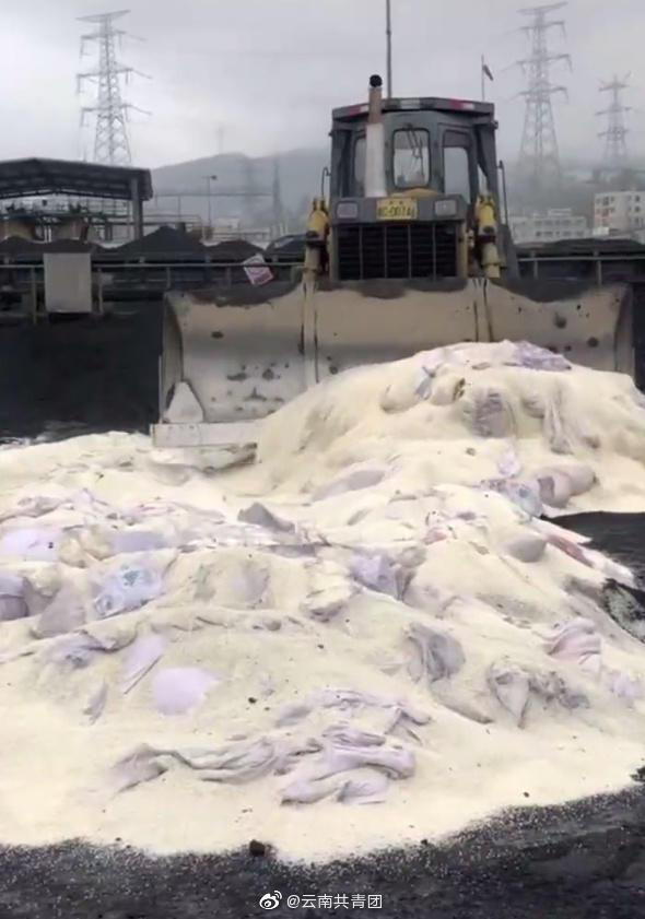 近日,媒体相继报道了来源为湖南益阳大米重金属超标事件.