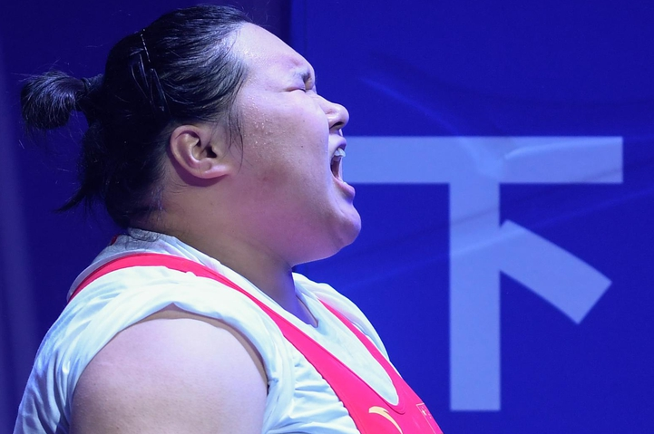 成绩能达到320公斤的只有三个人, 孟苏平,李雯雯和俄罗斯名将卡什丽娜