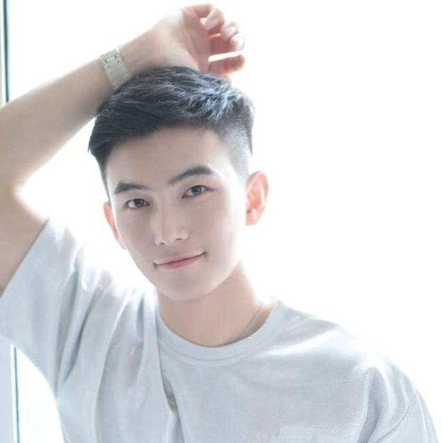 2020男生除了寸头发型还可以剪这几款时尚帅气又阳光