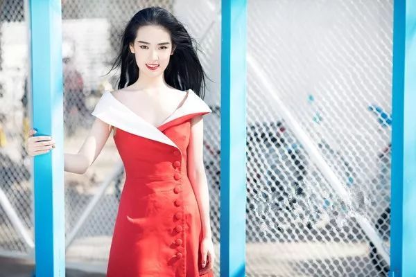 自己的信念,不要被过多的杂念影响也是绮丽玫瑰 "巫靓靓"她使初开的