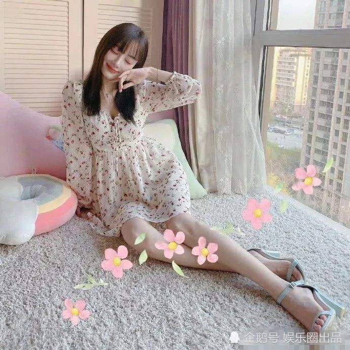 李小璐解锁五种坐姿,不同的坐姿不同的感觉,最常见的还是第三种