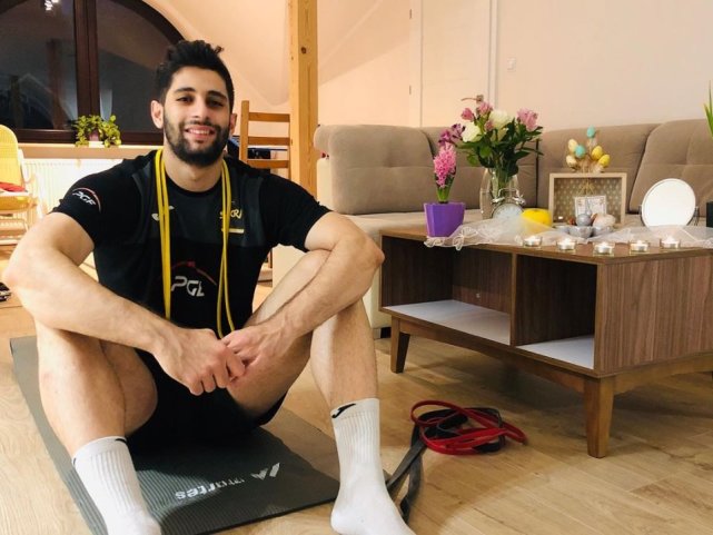 fivb本周之星伊朗男排帅哥艾巴迪波尔