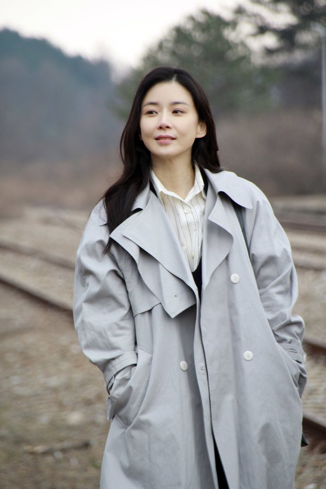 李宝英在2018年主演《mother》之后怀上二胎,2019年2月诞下二女儿后