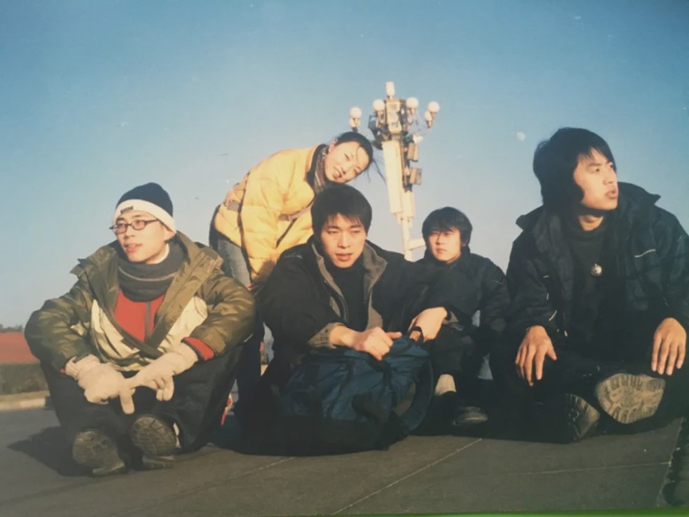 如果海子活到现在,他也会和北岛一样被骂吗?