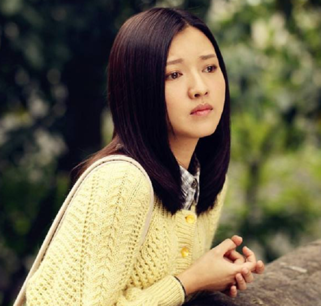 赵宝刚没捧红的傅晶终于凭借杨建秋火了她刚入行时也曾被排挤