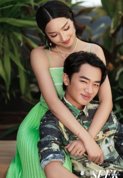 明星夫妻拍大片,陈晓陈妍希太撩,刘诗诗搞怪,看到最后胆子真大