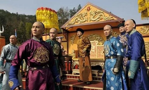 康熙最聪明的一个儿子,兵权在握却不参与党争,活到78岁得以善终