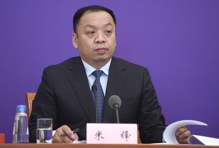 国家卫生健康委新闻发言人,宣传司副司长米锋主持发布会.