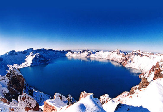 最古老的瑶池——德令哈市褡链湖,西王母美丽神妙的瑶池——孟达天池