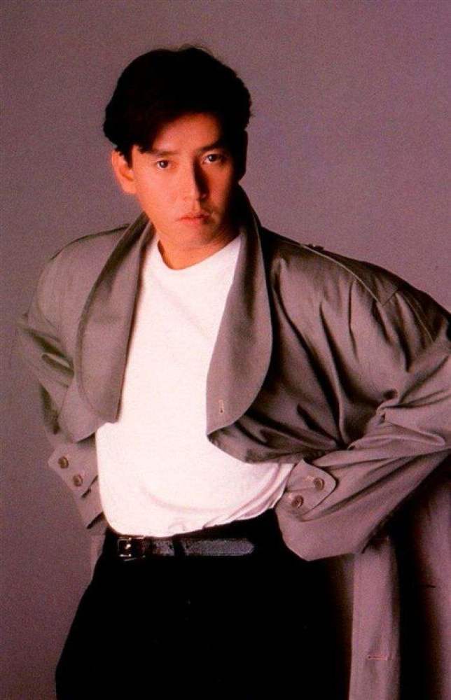 80年代粤语歌手男歌手图片