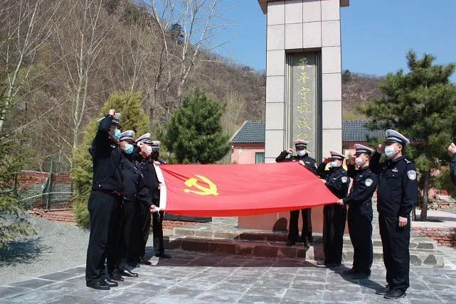 承德交警直属六大队在承平宁抗日战争纪念馆开展爱国主义教育活动