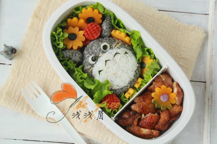 人见人爱的可爱龙猫便当