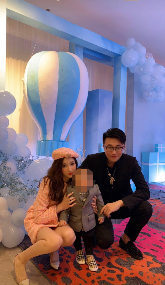 张大奕10年:第三代网红简史