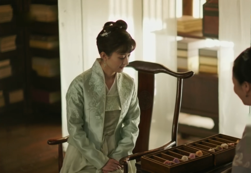 清平乐揭秘宋朝女子妆饰张贵妃的头冠为何如此抢镜